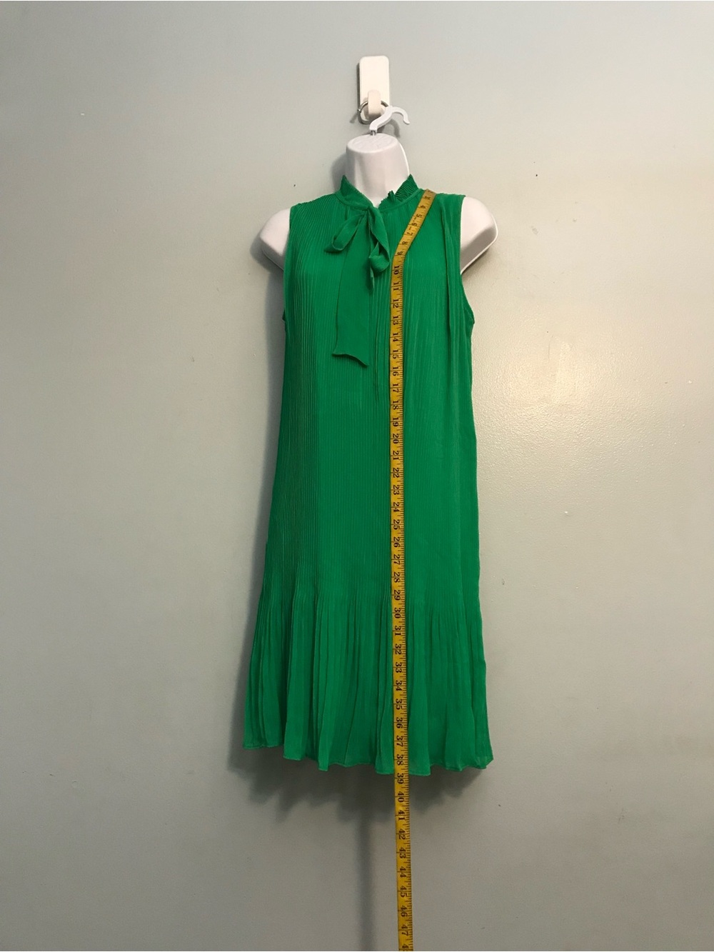 DKNY Sleeveless Green Pleated Tie-Neck Dress